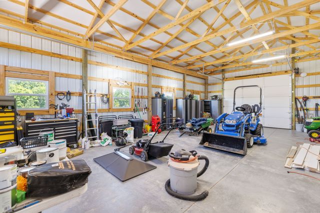 1071 Sycamore Ln, Nunnelly, TN 37137