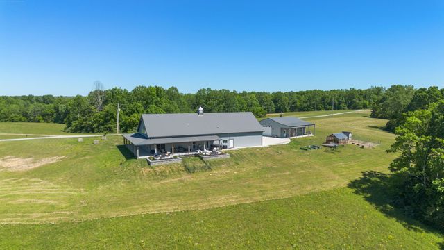 1071 Sycamore Ln, Nunnelly, TN 37137