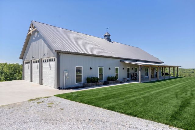 1071 Sycamore Ln, Nunnelly, TN 37137