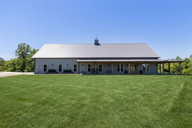 1071 Sycamore Ln, Nunnelly, TN 37137