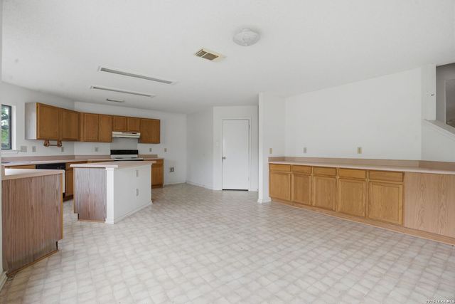 281 Samantha, Schertz, TX 78154