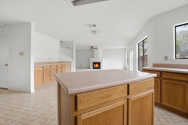 281 Samantha, Schertz, TX 78154