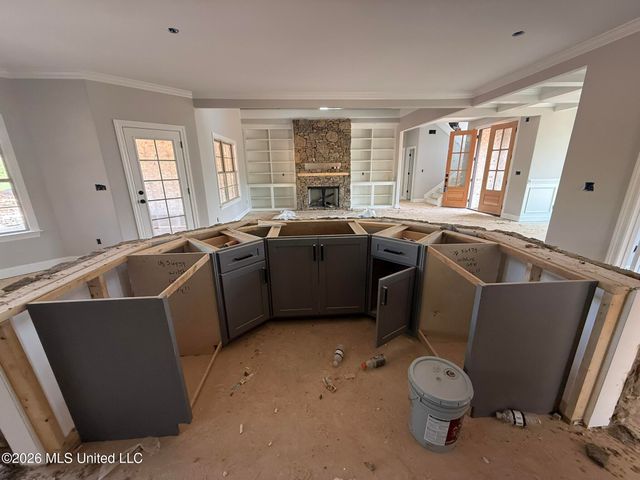 410 Poplar Lane, Holly Springs, MS 38635