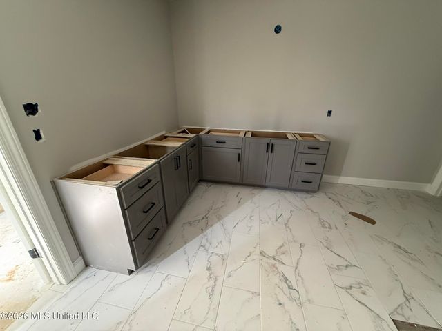 410 Poplar Lane, Holly Springs, MS 38635