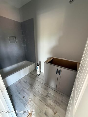 410 Poplar Lane, Holly Springs, MS 38635