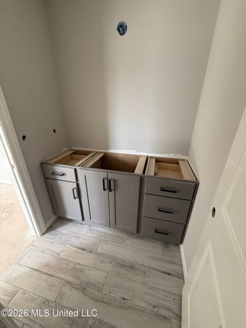 410 Poplar Lane, Holly Springs, MS 38635