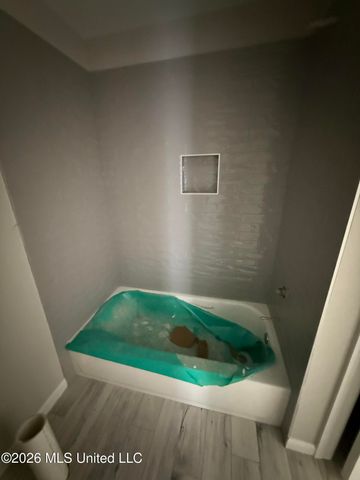 410 Poplar Lane, Holly Springs, MS 38635