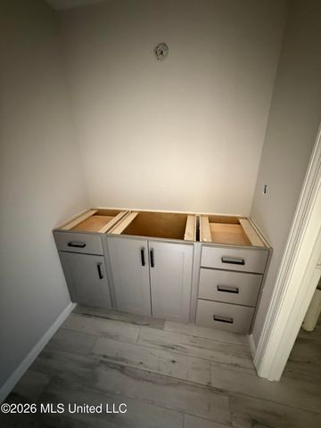 410 Poplar Lane, Holly Springs, MS 38635