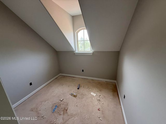 410 Poplar Lane, Holly Springs, MS 38635