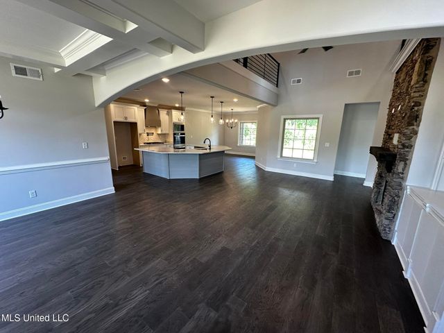 410 Poplar Lane, Holly Springs, MS 38635