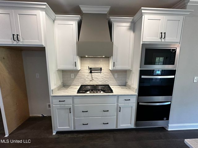 410 Poplar Lane, Holly Springs, MS 38635