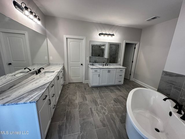 410 Poplar Lane, Holly Springs, MS 38635