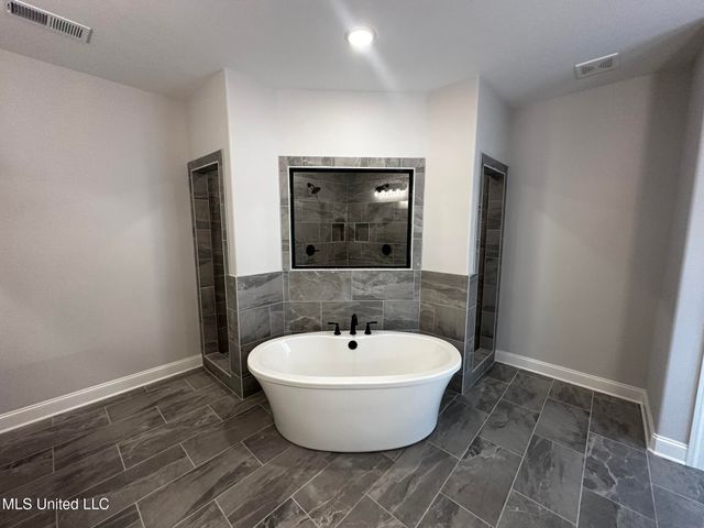 410 Poplar Lane, Holly Springs, MS 38635