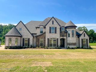410 Poplar Lane, Holly Springs, MS 38635