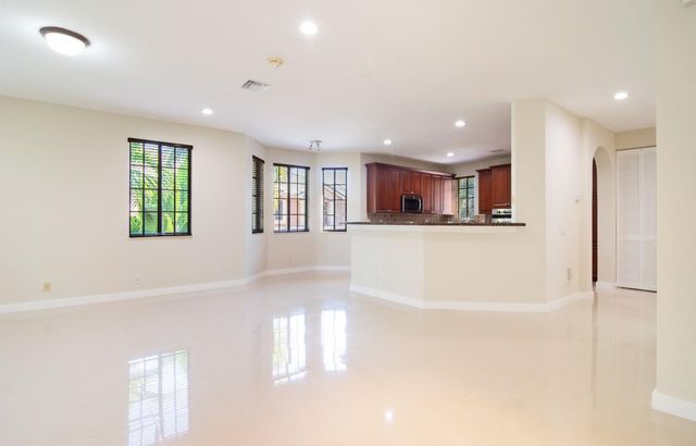 2877 Kinsington Cir 2877, Fort Lauderdale, FL 33332