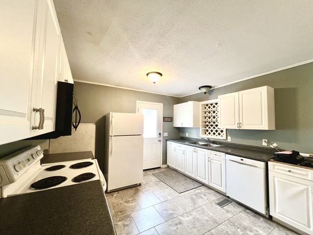 101 N Old Military Rd, Summertown, TN 38483