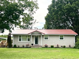101 N Old Military Rd, Summertown, TN 38483
