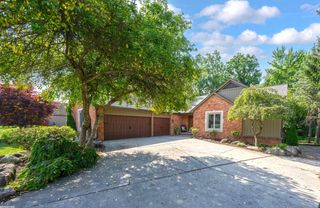 1734 Snowden Circle, Rochester Hills, MI 48306