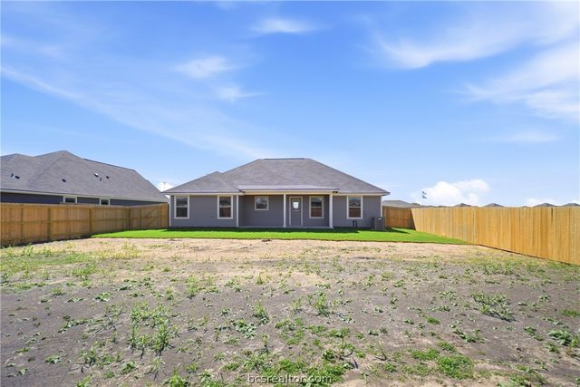 125 Cotton Cove, Snook, TX 77878