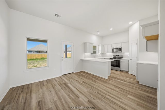 125 Cotton Cove, Snook, TX 77878