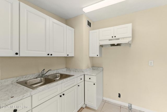 6645 CLEVELAND Road, Jacksonville, FL 32209