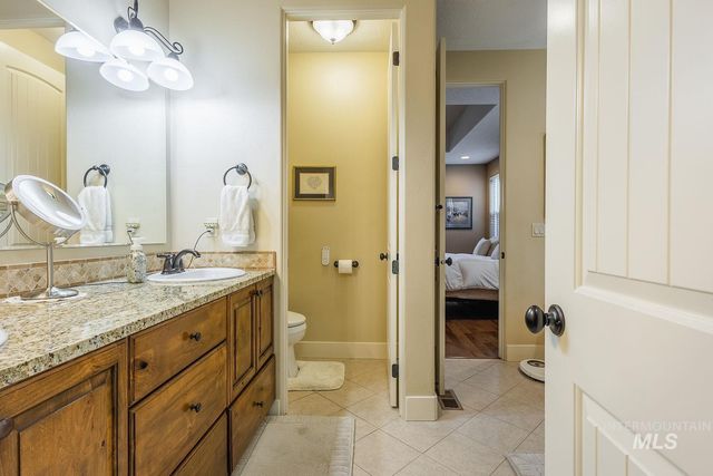 178 E E. Rio Colinas Dr., Meridian, ID 83646