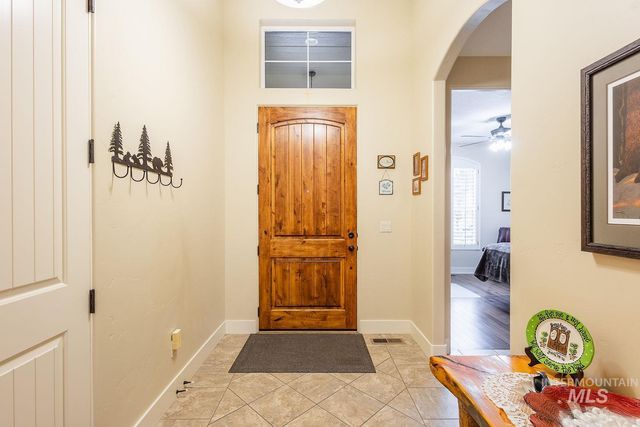 178 E E. Rio Colinas Dr., Meridian, ID 83646