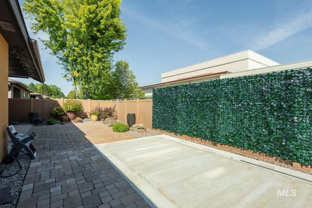 178 E E. Rio Colinas Dr., Meridian, ID 83646