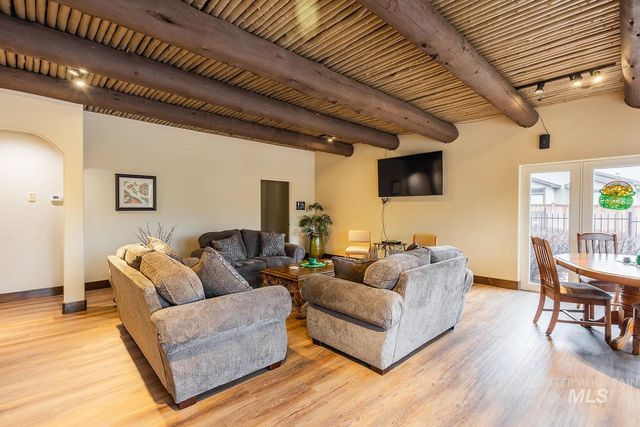 178 E E. Rio Colinas Dr., Meridian, ID 83646