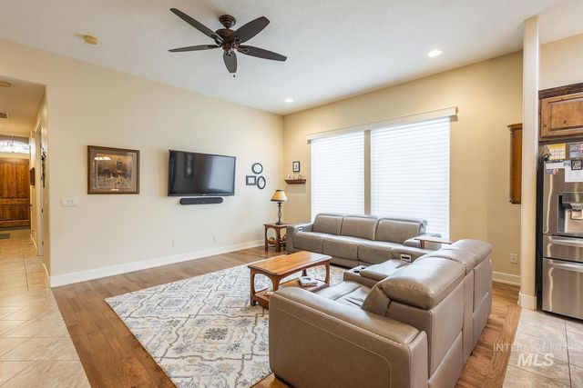 178 E E. Rio Colinas Dr., Meridian, ID 83646