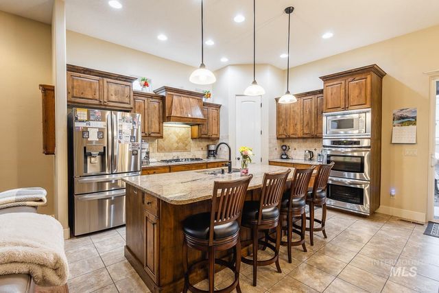 178 E E. Rio Colinas Dr., Meridian, ID 83646