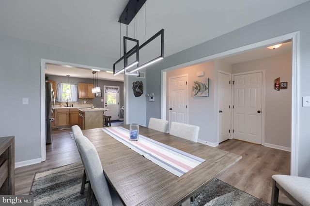 100 SURREY LN, York, PA 17402