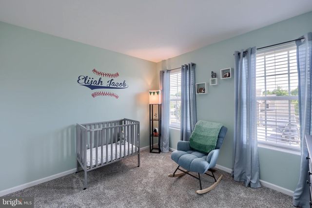 100 SURREY LN, York, PA 17402