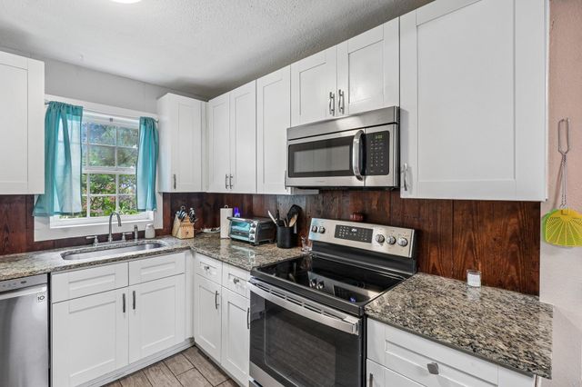 606 E Pecan ST, Taylor, TX 76574