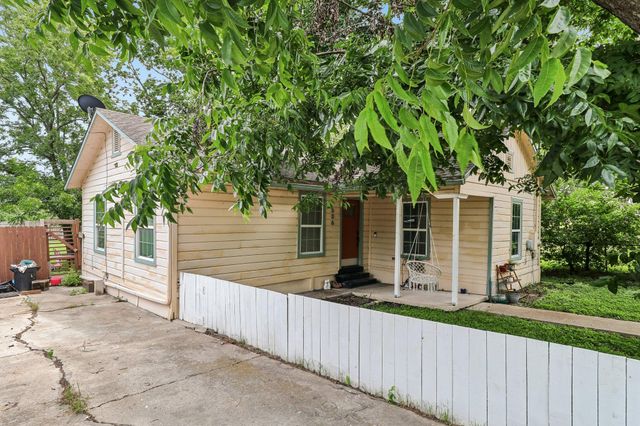 606 E Pecan ST, Taylor, TX 76574