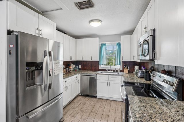 606 E Pecan ST, Taylor, TX 76574