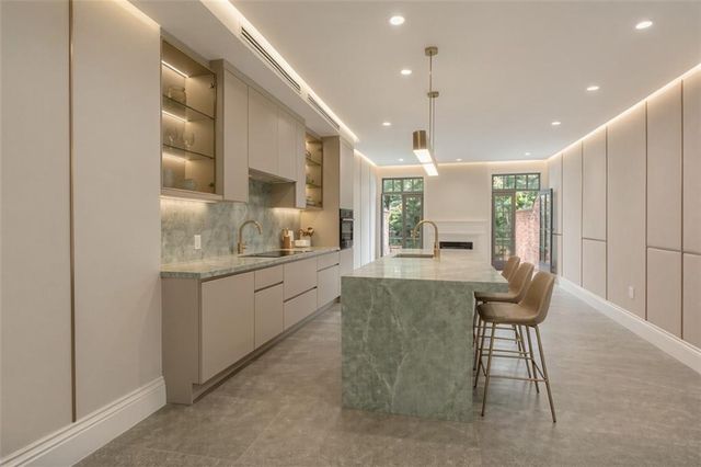 69 Honour Avenue NW, Atlanta, GA 30305