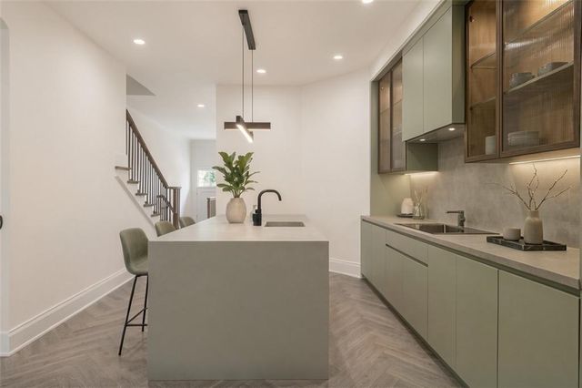 69 Honour Avenue NW, Atlanta, GA 30305
