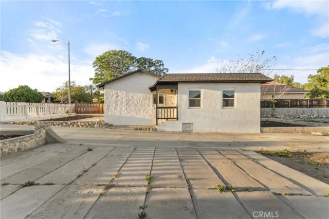 906 N Allen Street, Banning, CA 92220