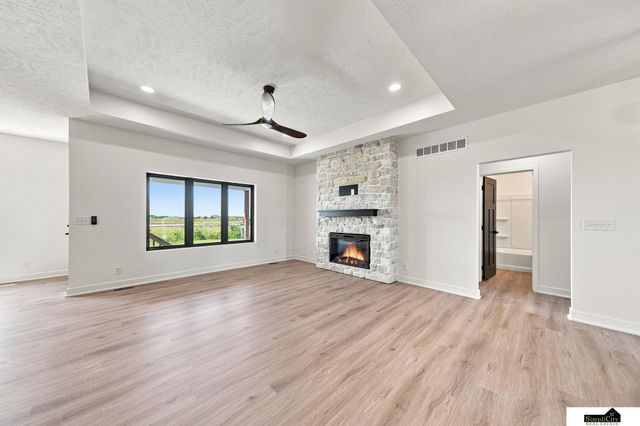 8821 Honeybee Lane, Lincoln, NE 68526