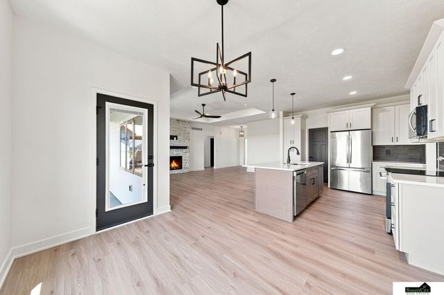 8821 Honeybee Lane, Lincoln, NE 68526