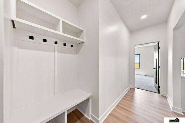 8821 Honeybee Lane, Lincoln, NE 68526