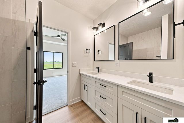 8821 Honeybee Lane, Lincoln, NE 68526