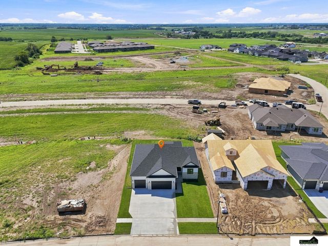 8821 Honeybee Lane, Lincoln, NE 68526