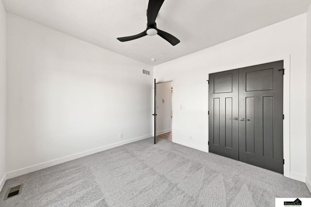 8821 Honeybee Lane, Lincoln, NE 68526