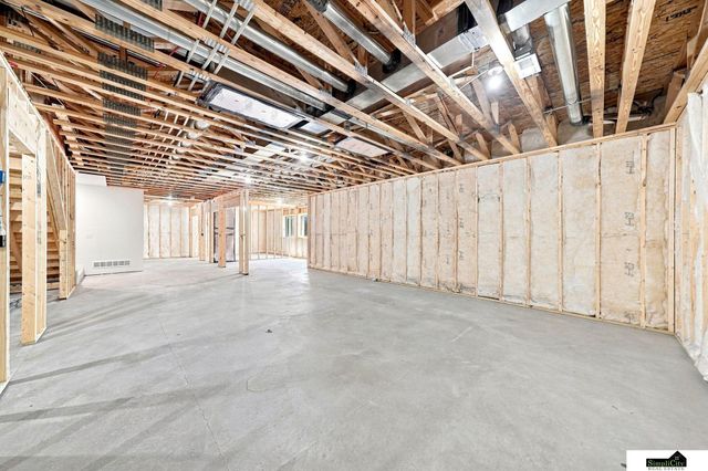 8821 Honeybee Lane, Lincoln, NE 68526