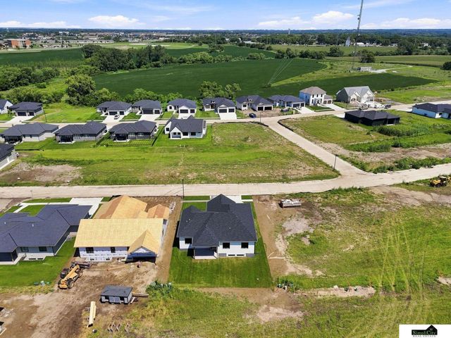 8821 Honeybee Lane, Lincoln, NE 68526