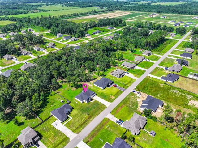 2069 Road 660, Dayton, TX 77535