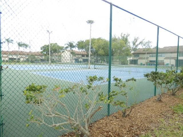 9209 SEMINOLE BOULEVARD 139, Seminole, FL 33772