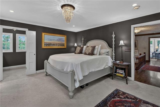 840 Rockwell Lane, Kansas City, MO 64112
